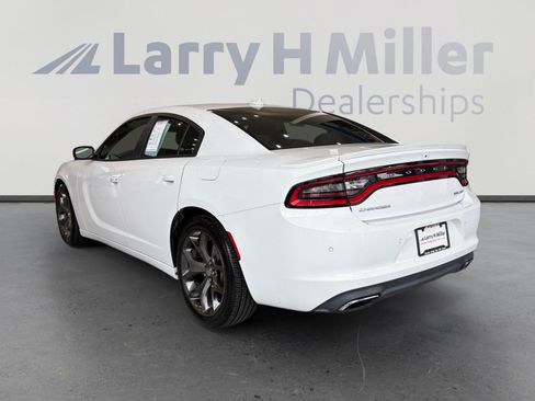Used 2015 Dodge Charger SXT w/ Plus Group RWD image 3