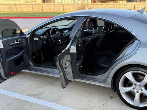 Used 2012 Mercedes-Benz CLS 550 4MATIC image 10