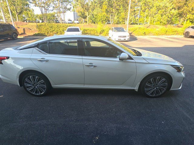 Used 2023 Nissan Altima 2.5 SL AWD/4WD image 24
