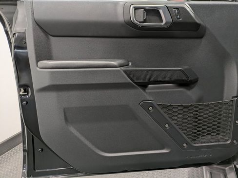 Used 2025 Ford Bronco Big Bend image 8