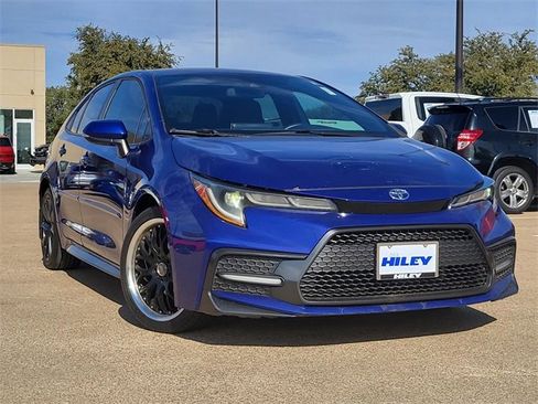 Used 2020 Toyota Corolla SE image 1