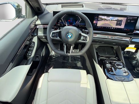 New 2027 BMW 550e xDrive w/ Executive Package AWD/4WD image 16