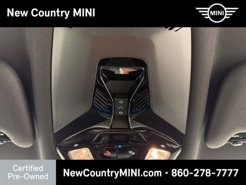 Certified 2025 MINI Cooper 2-Door Hardtop image 19