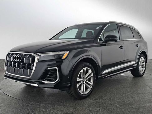 Used 2025 Audi Q7 3.0T Premium Plus AWD/4WD image 7