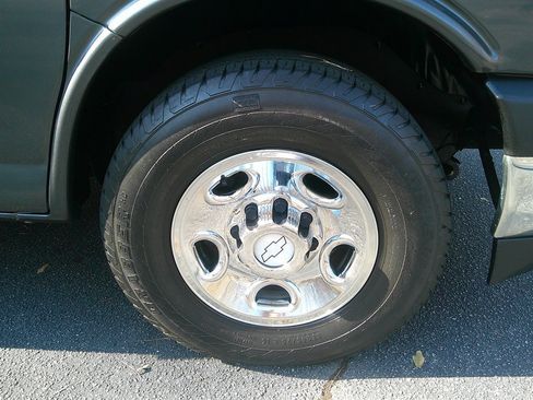 Used 2017 Chevrolet Express 3500 LT w/ LT Preferred Equipment Group image 41