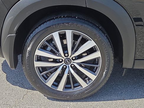 Used 2022 Nissan Pathfinder Platinum w/ Cargo Package image 7