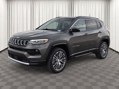 Used 2023 Jeep Compass Limited w/ Elite Group AWD/4WD image 8