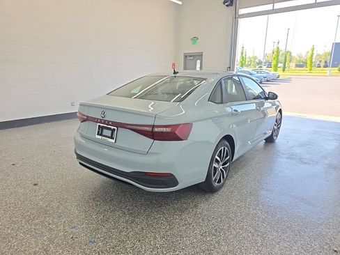 New 2027 Volkswagen Jetta SE FWD image 5