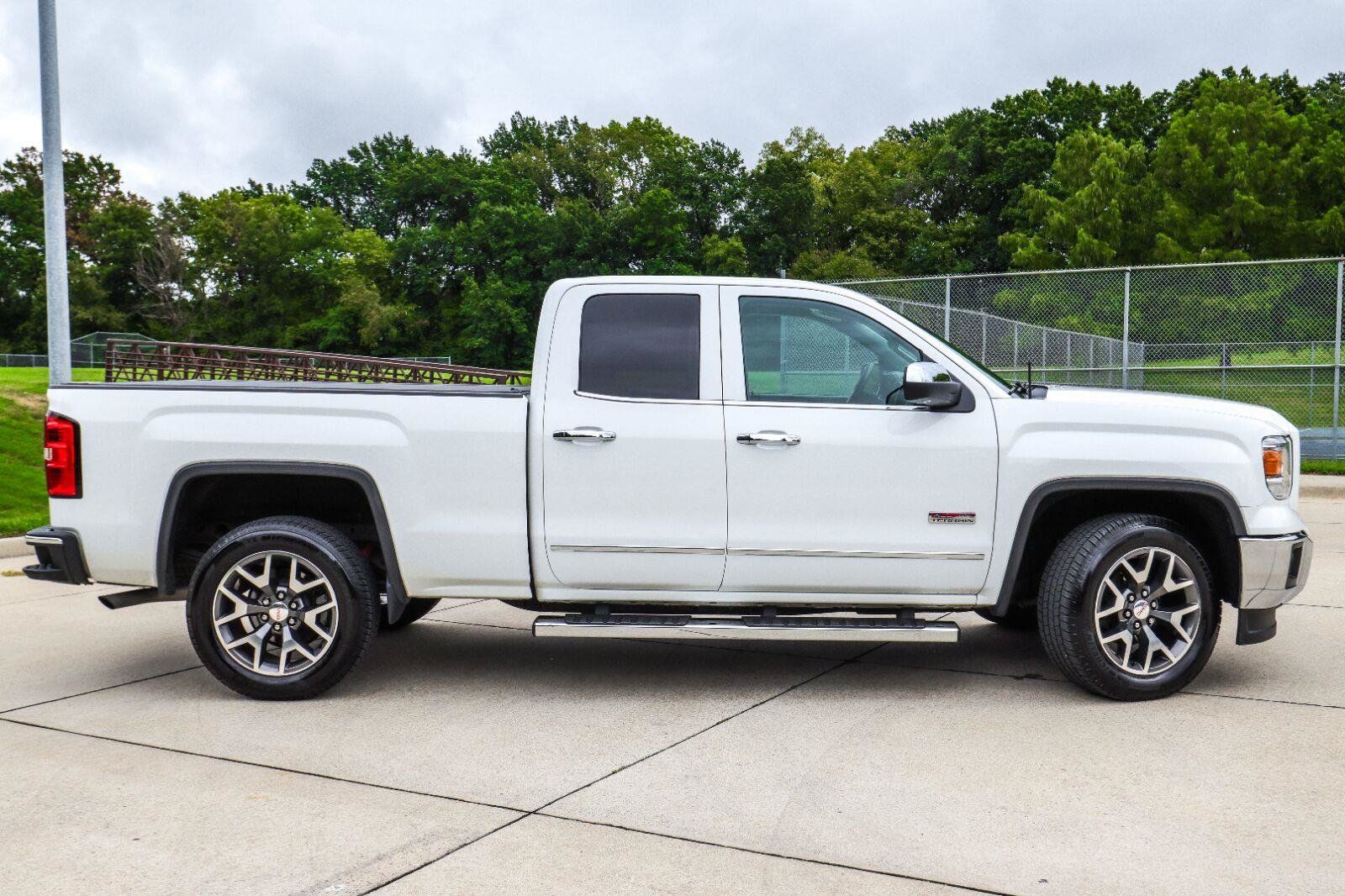 Used 2014 GMC Sierra 1500 SLT w/ All-Terrain Package AWD/4WD image 5
