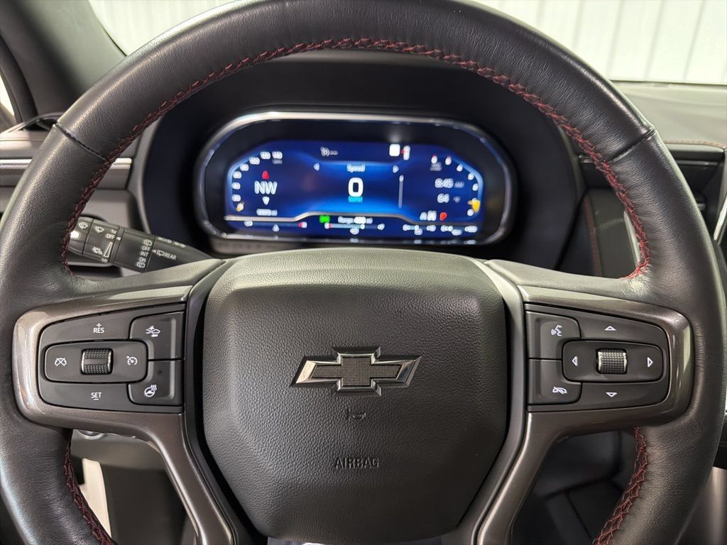 Certified 2022 Chevrolet Suburban RST w/ Luxury Package AWD/4WD image 24