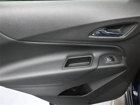 Used 2020 Chevrolet Equinox LT image 19