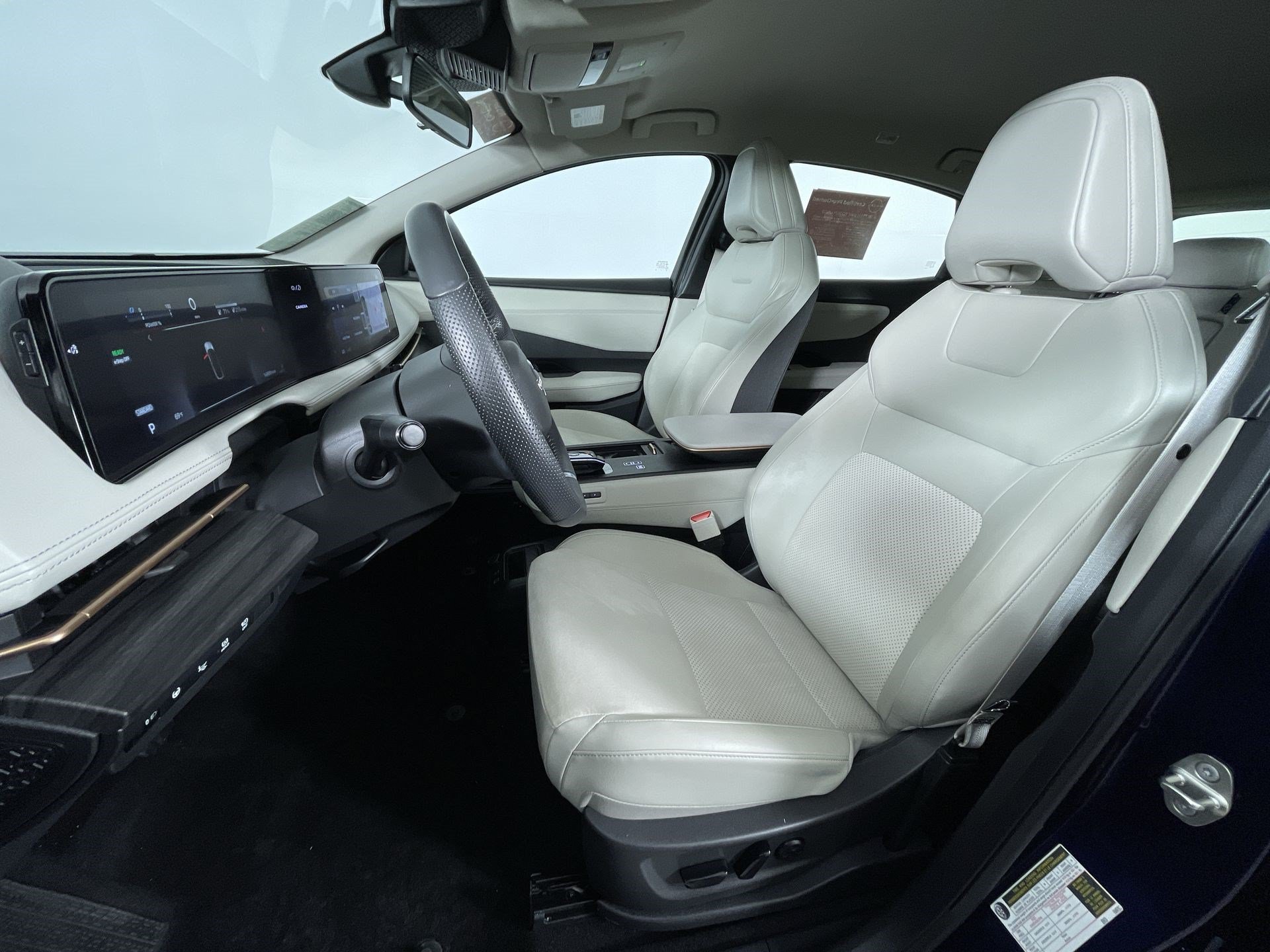 Certified 2024 Nissan Ariya AWD image 15