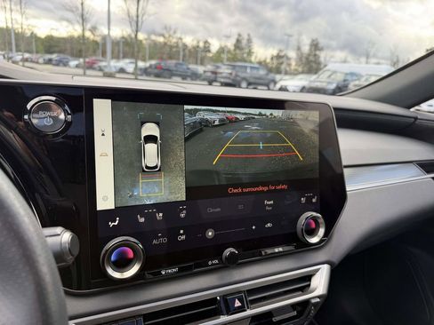 Used 2024 Lexus RX 500h F Sport image 11