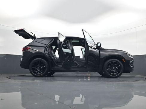 Used 2025 Chevrolet Blazer RS w/ Driver Confidence II Package AWD/4WD image 33