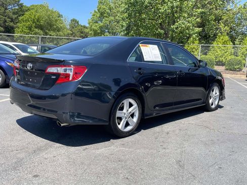 Used 2014 Toyota Camry SE image 6