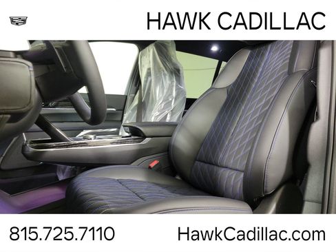 New 2025 Cadillac Escalade IQ Sport 1 w/ LPO, ONYX Package AWD/4WD image 13
