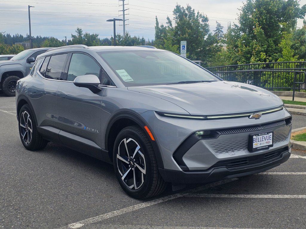 New 2026 Chevrolet Equinox EV LT AWD/4WD image 7