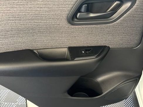 Certified 2023 Nissan Rogue S FWD image 15