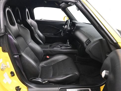 Used 2001 Honda S2000 image 16