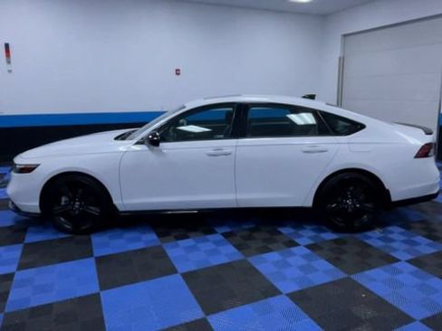 Used 2023 Honda Accord Sport image 5