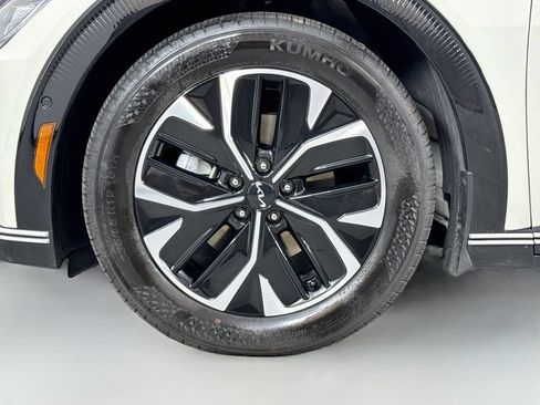 Used 2022 Kia EV6 Wind w/ Wind Technology Package AWD/4WD image 10