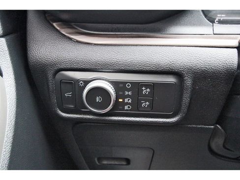 Used 2021 Ford Explorer Limited w/ Equipment Group 301A image 19