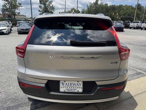 Used 2025 Volvo XC40 B5 Plus AWD/4WD image 43