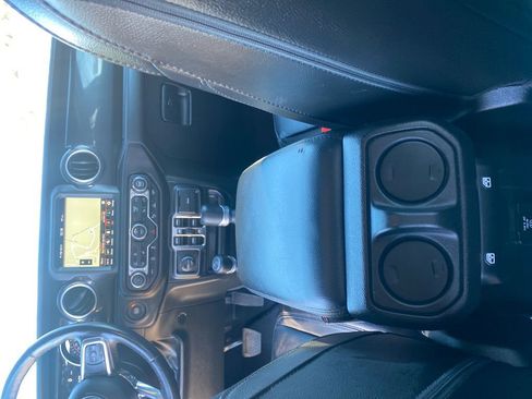 Used 2023 Jeep Wrangler Sahara image 26