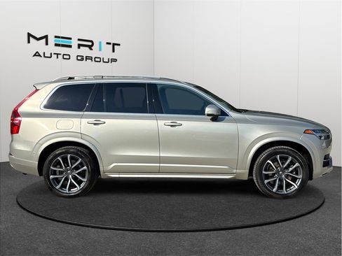 Used 2018 Volvo XC90 T6 Momentum w/ Convenience Package AWD/4WD image 10