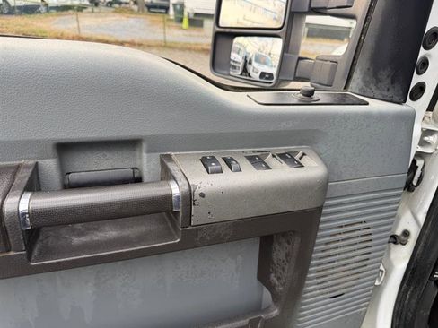 Used 2011 Ford F250 XLT image 24
