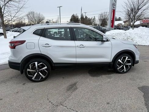 Used 2021 Nissan Rogue Sport SL image 4