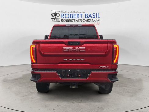 Used 2025 GMC Sierra 2500 AT4 w/ AT4 Premium Plus Package image 4