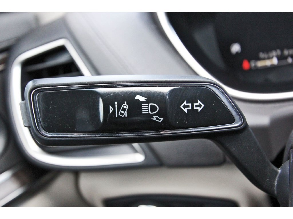Used 2020 Lincoln Nautilus Reserve w/ Equipment Group 201A FWD image 17