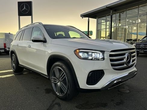 New 2026 Mercedes-Benz GLS 450 4MATIC image 1
