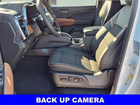 Used 2026 GMC Canyon AT4 w/ Off-Road Front Bumper Package image 10