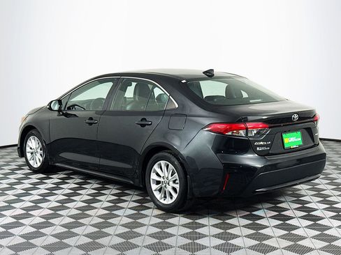 Used 2022 Toyota Corolla XLE image 6