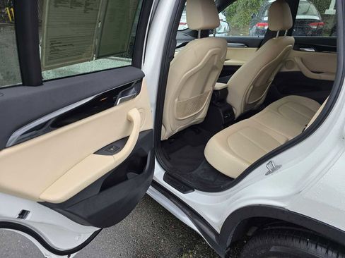 Used 2018 BMW X1 xDrive28i image 18