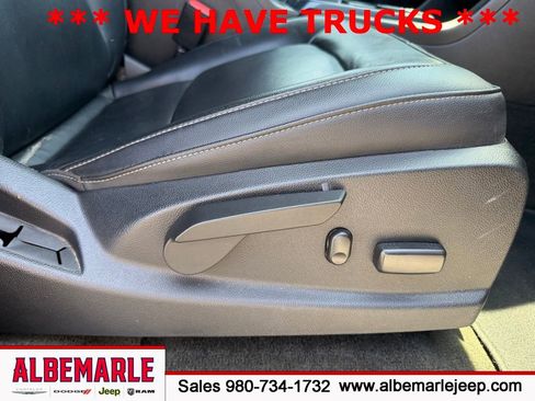 Used 2018 Chevrolet Colorado Z71 AWD/4WD image 33