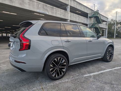 New 2026 Volvo XC90 T8 Ultra w/ Protection Package Premier AWD/4WD image 17