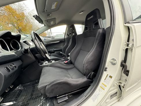 Used 2014 Mitsubishi Lancer Evolution GSR image 13