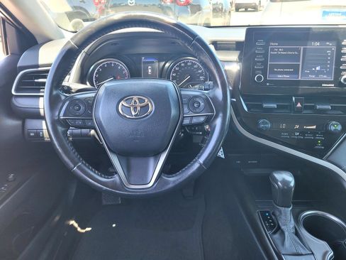 Used 2021 Toyota Camry SE FWD image 18