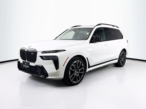 Used 2026 BMW X7 M60i AWD/4WD image 3