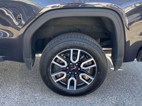 Used 2024 GMC Sierra 1500 AT4 w/ Technology Package image 8