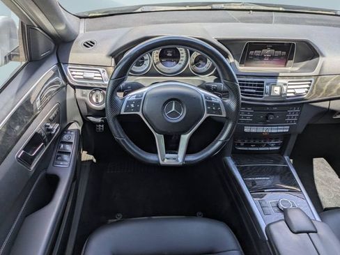 Used 2016 Mercedes-Benz E 350 4MATIC Sedan image 17