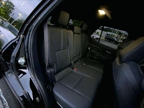 Used 2025 Toyota 4Runner Limited AWD/4WD image 19