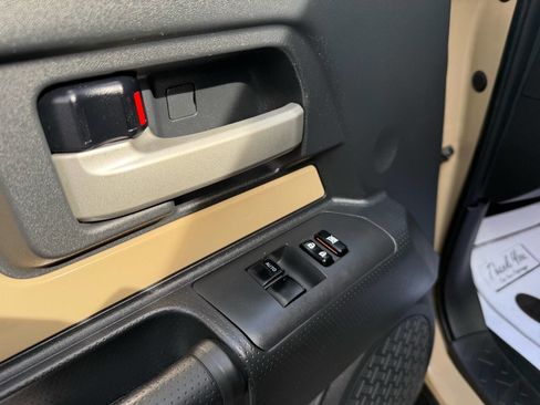 Used 2014 Toyota FJ Cruiser 4WD w/ Upgrade Package image 47