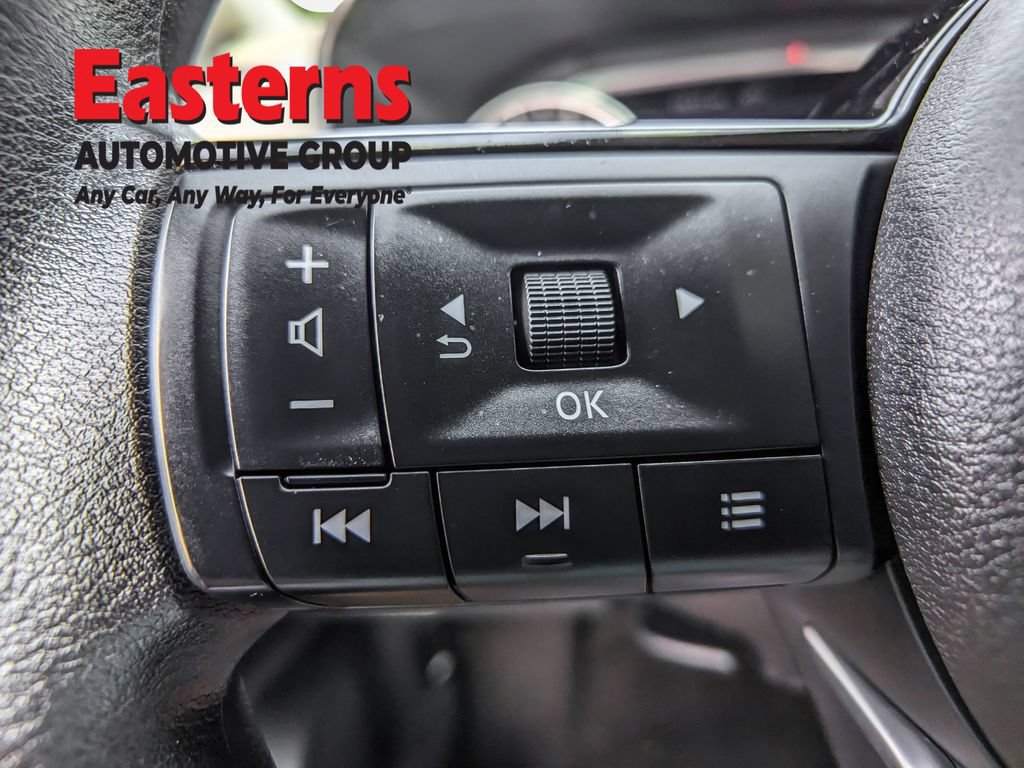Used 2023 Nissan Rogue SV AWD/4WD image 28