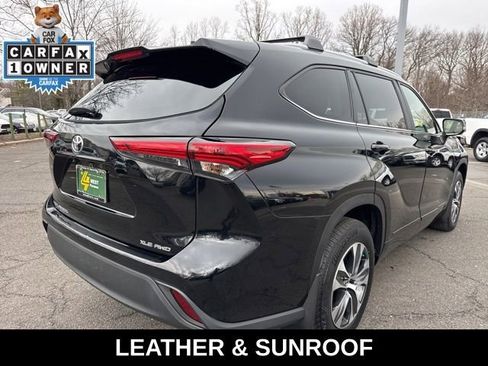 Used 2023 Toyota Highlander XLE image 16