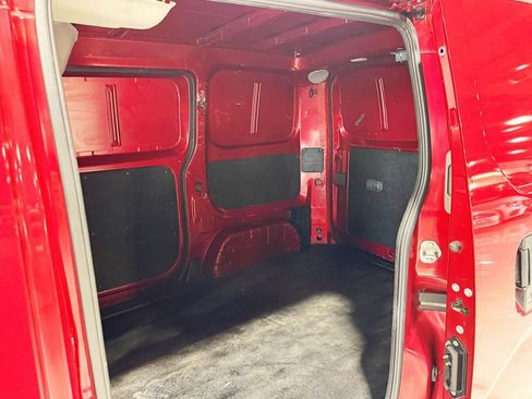 Used 2019 Nissan NV200 SV image 25
