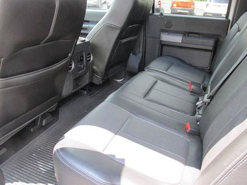 Used 2015 Ford F250 Lariat w/ Lariat Ultimate Package AWD/4WD image 9